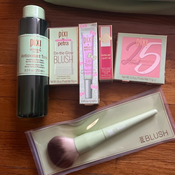 pixi beauty bundle Of 6 Products w 25th Anniversary Tote bag.